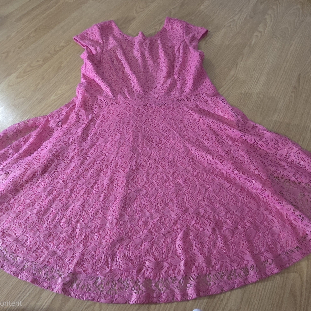 Elegant Pink Lace Midi Dress